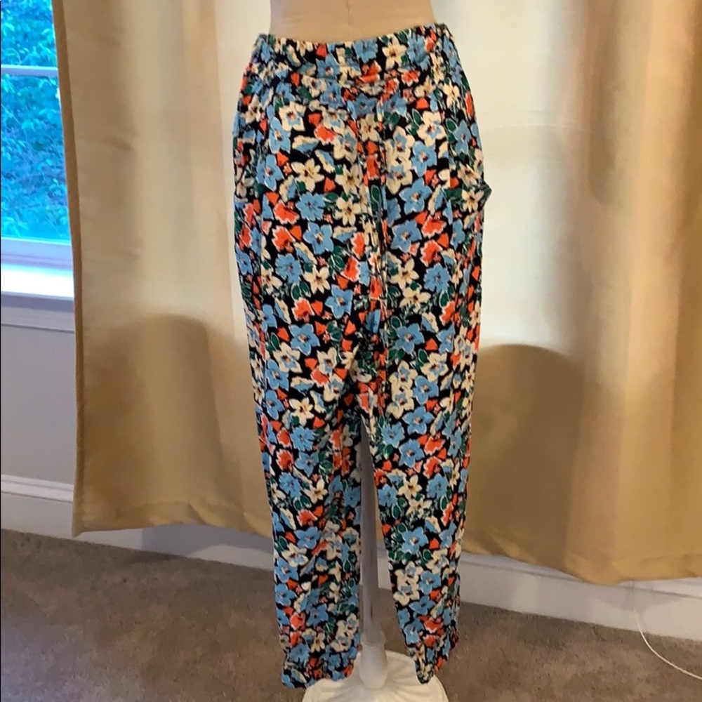 zara floral print joggers
